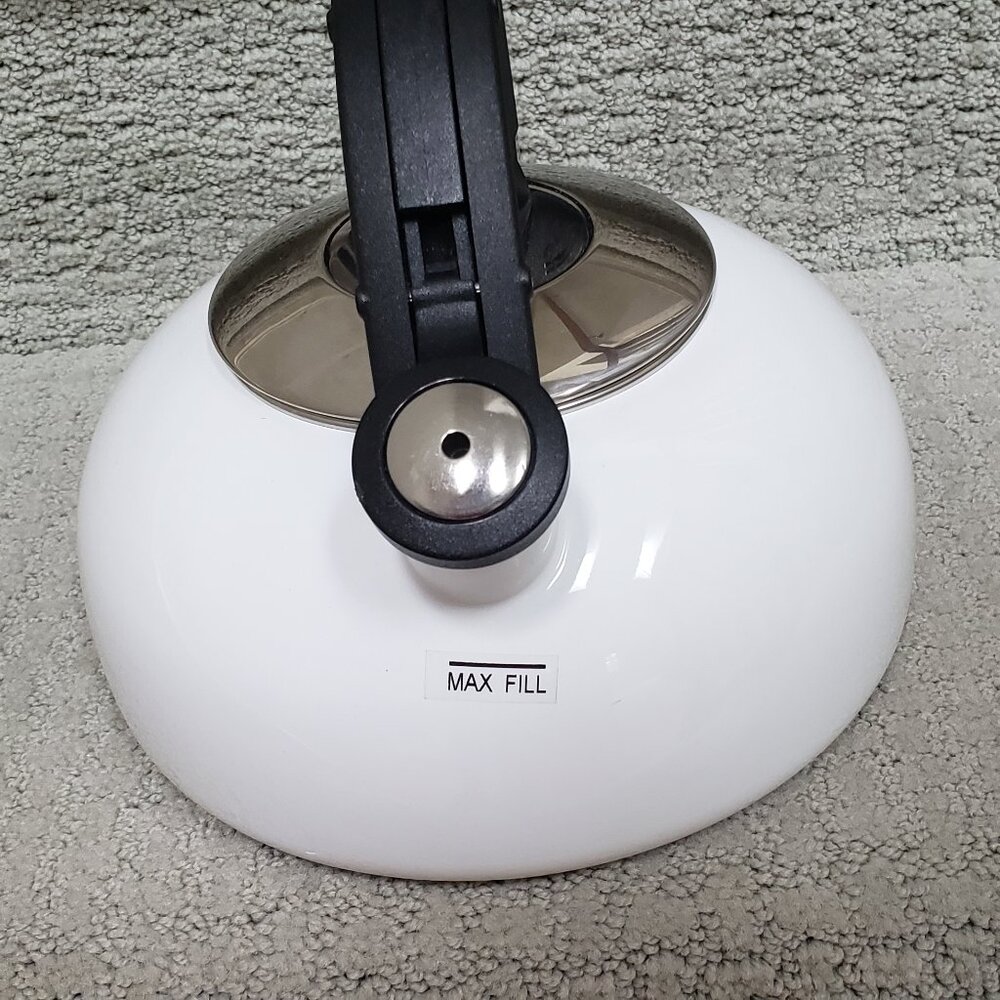 White enamel tea kettle - Picture 2 of 7
